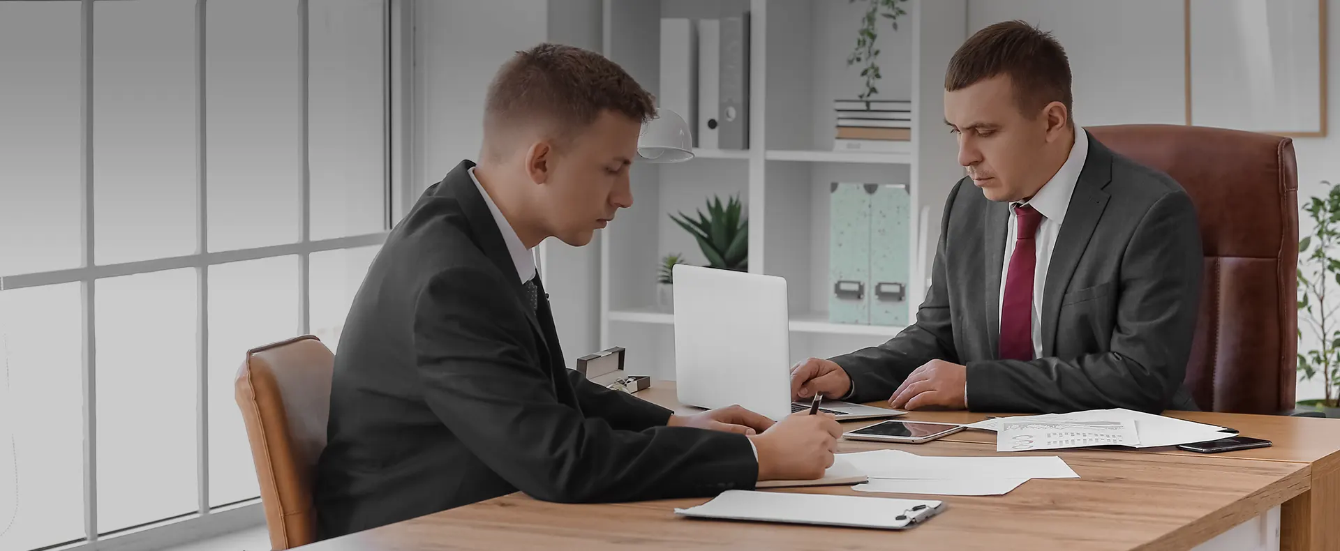 DEVENEZ UN EXPERT EN BANQUES ET ASSURANCES EN UN CLIC